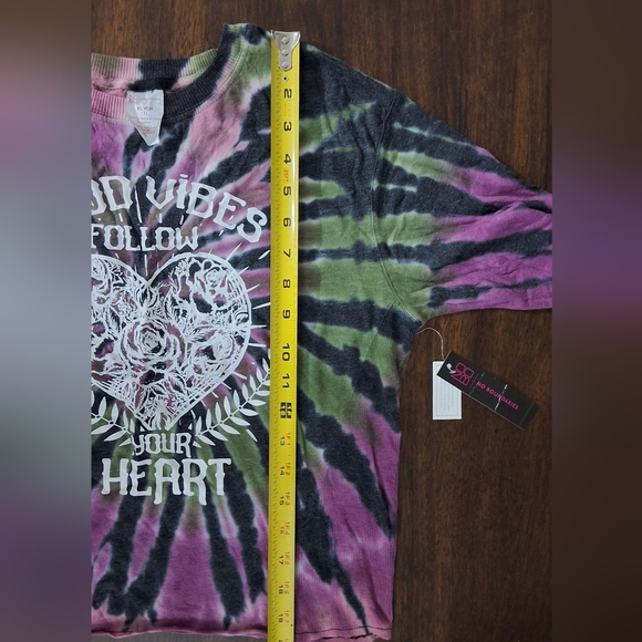 NWT Good Vibes Follow Your Heart Graphic Tie Dye Long Sleeve Tee, Size XS - Picture 5 of 5